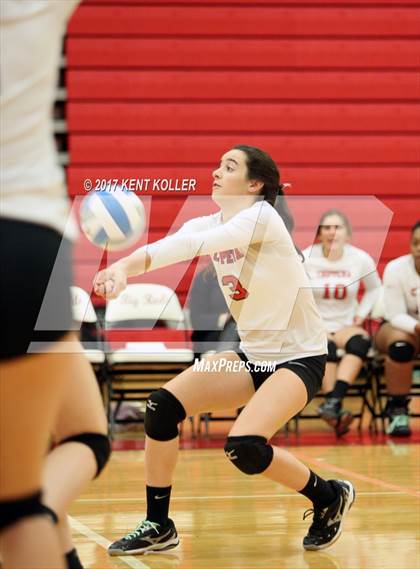 Thumbnail 1 in Grosse Pointe South @ Chippewa Valley photogallery.
