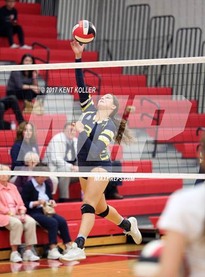 Thumbnail 2 in Grosse Pointe South @ Chippewa Valley photogallery.