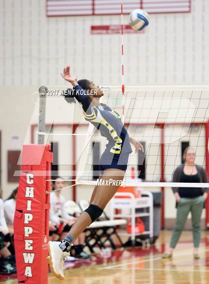 Thumbnail 3 in Grosse Pointe South @ Chippewa Valley photogallery.