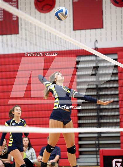 Thumbnail 2 in Grosse Pointe South @ Chippewa Valley photogallery.
