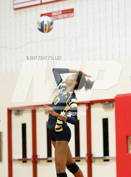 Thumbnail 3 in Grosse Pointe South @ Chippewa Valley photogallery.