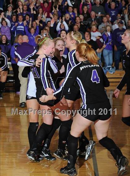 Thumbnail 3 in Grantsburg vs. Washburn (WIAA Sectional Semi-Finals) photogallery.