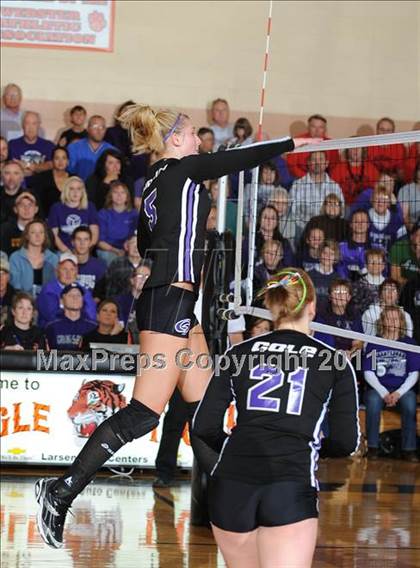 Thumbnail 2 in Grantsburg vs. Washburn (WIAA Sectional Semi-Finals) photogallery.