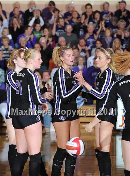 Thumbnail 2 in Grantsburg vs. Washburn (WIAA Sectional Semi-Finals) photogallery.