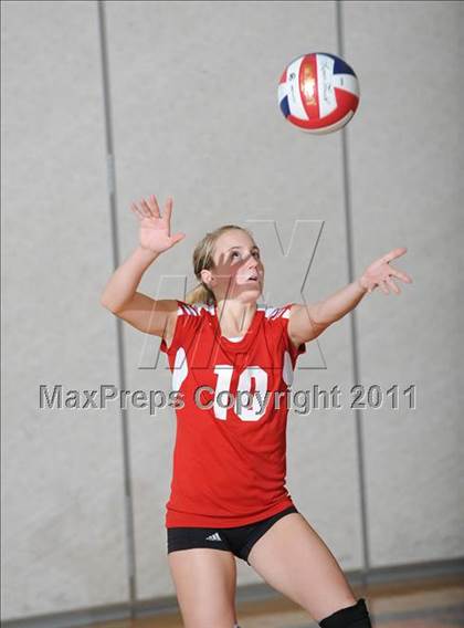 Thumbnail 1 in Grantsburg vs. Washburn (WIAA Sectional Semi-Finals) photogallery.