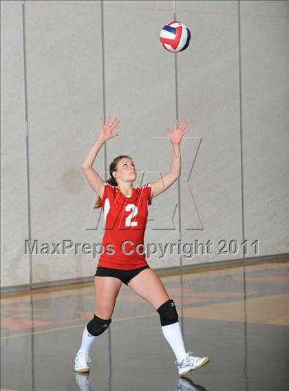 Thumbnail 3 in Grantsburg vs. Washburn (WIAA Sectional Semi-Finals) photogallery.