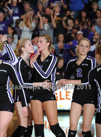 Thumbnail 3 in Grantsburg vs. Washburn (WIAA Sectional Semi-Finals) photogallery.