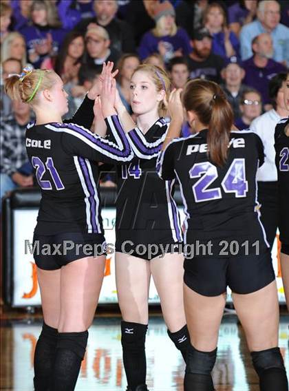 Thumbnail 3 in Grantsburg vs. Washburn (WIAA Sectional Semi-Finals) photogallery.