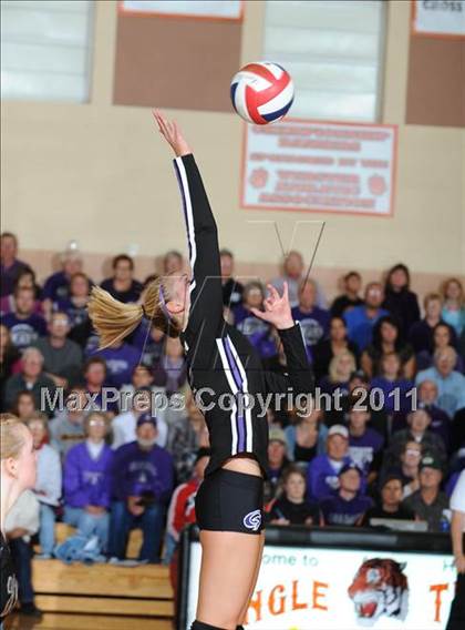 Thumbnail 2 in Grantsburg vs. Washburn (WIAA Sectional Semi-Finals) photogallery.