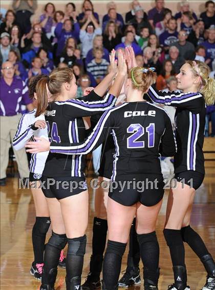 Thumbnail 2 in Grantsburg vs. Washburn (WIAA Sectional Semi-Finals) photogallery.