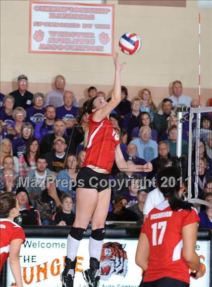 Thumbnail 3 in Grantsburg vs. Washburn (WIAA Sectional Semi-Finals) photogallery.