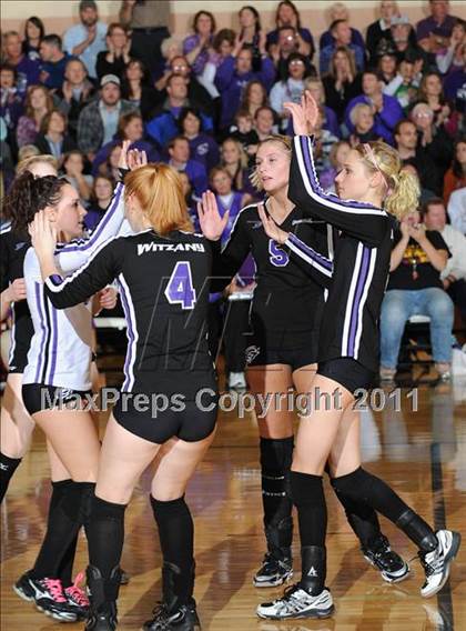 Thumbnail 2 in Grantsburg vs. Washburn (WIAA Sectional Semi-Finals) photogallery.