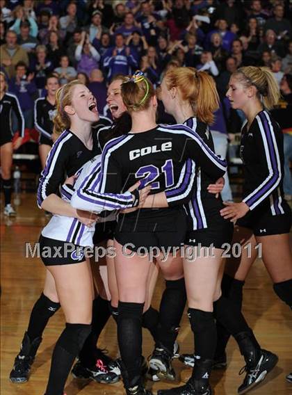 Thumbnail 2 in Grantsburg vs. Washburn (WIAA Sectional Semi-Finals) photogallery.