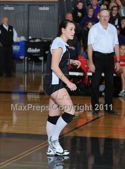 Thumbnail 3 in Grantsburg vs. Washburn (WIAA Sectional Semi-Finals) photogallery.