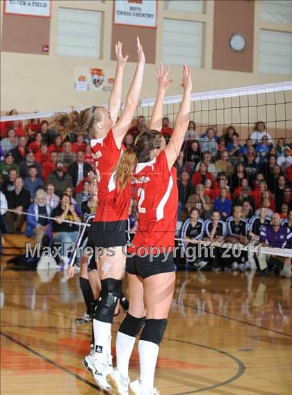 Thumbnail 2 in Grantsburg vs. Washburn (WIAA Sectional Semi-Finals) photogallery.
