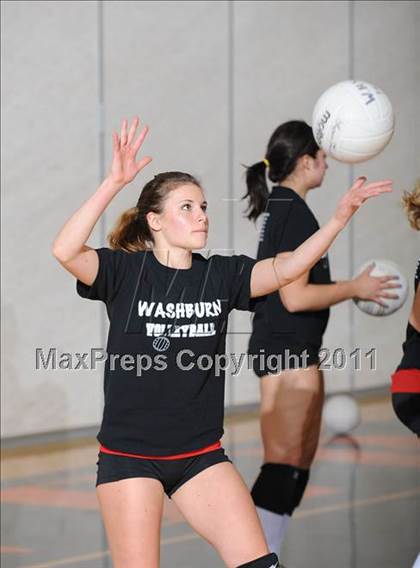 Thumbnail 1 in Grantsburg vs. Washburn (WIAA Sectional Semi-Finals) photogallery.