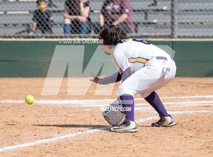 Thumbnail 2 in Lee [Robert E.] vs McAllen (NEISD Softball Tournament) photogallery.