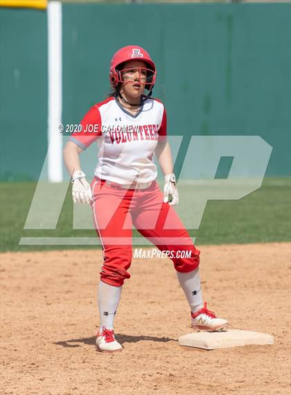 Thumbnail 2 in Lee [Robert E.] vs McAllen (NEISD Softball Tournament) photogallery.