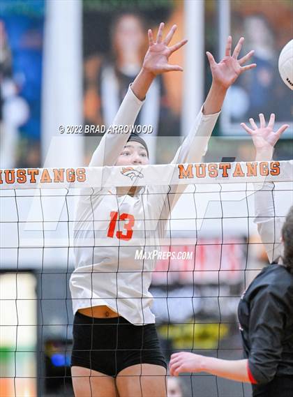 Thumbnail 1 in St. Stephens @ East Lincoln (NCHSAA 3A First Round State Tournament) photogallery.