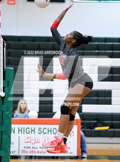 Thumbnail 2 in St. Stephens @ East Lincoln (NCHSAA 3A First Round State Tournament) photogallery.