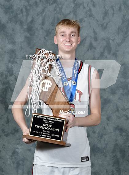 Thumbnail 3 in Jesuit (CIF State D2 Awards) photogallery.