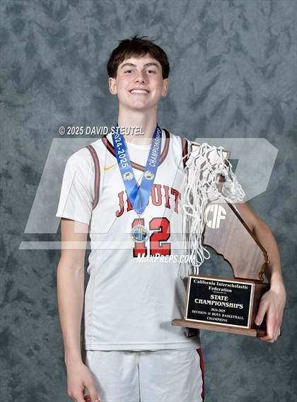 Thumbnail 3 in Jesuit (CIF State D2 Awards) photogallery.