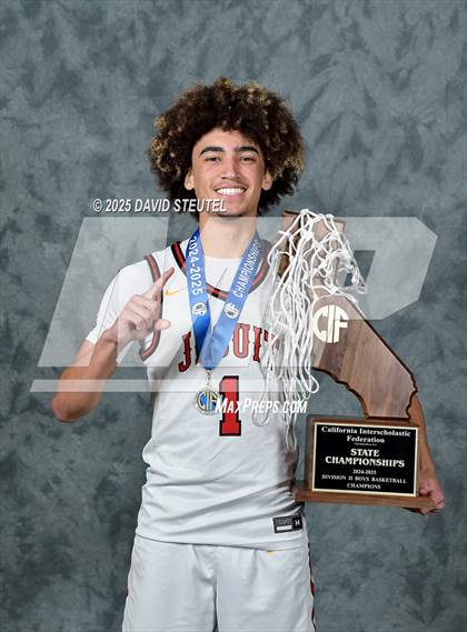 Thumbnail 2 in Jesuit (CIF State D2 Awards) photogallery.