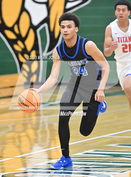 Thumbnail 2 in Canyon View vs. Thunderbird (Sunnyslope Hoopsgiving Basketball Tournament) photogallery.