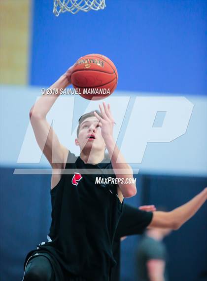 Thumbnail 2 in Sierra Canyon vs Santa Clarita Christian (Sierra Canyon Invitational) photogallery.