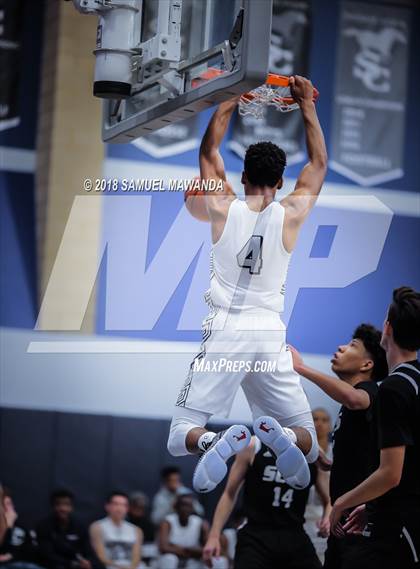 Thumbnail 2 in Sierra Canyon vs Santa Clarita Christian (Sierra Canyon Invitational) photogallery.