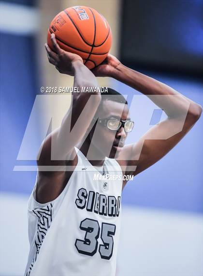 Thumbnail 3 in Sierra Canyon vs Santa Clarita Christian (Sierra Canyon Invitational) photogallery.