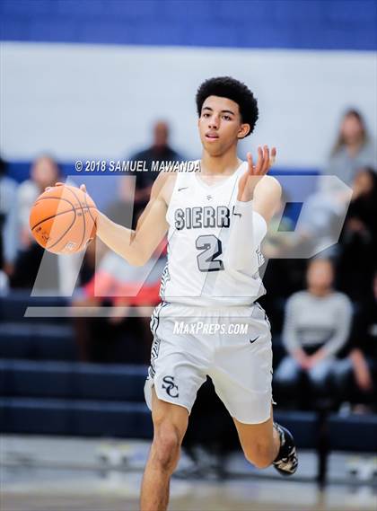 Thumbnail 2 in Sierra Canyon vs Santa Clarita Christian (Sierra Canyon Invitational) photogallery.