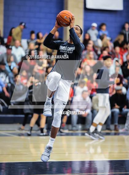 Thumbnail 2 in Sierra Canyon vs Santa Clarita Christian (Sierra Canyon Invitational) photogallery.