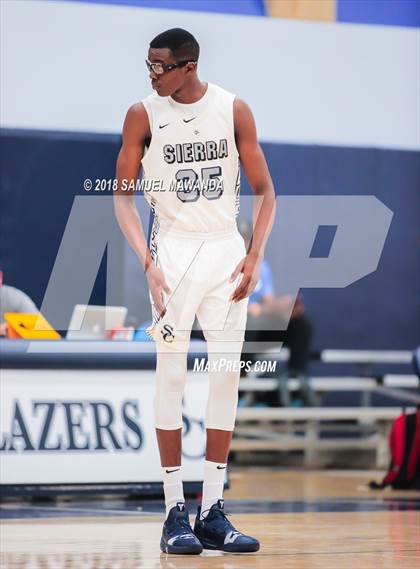 Thumbnail 3 in Sierra Canyon vs Santa Clarita Christian (Sierra Canyon Invitational) photogallery.