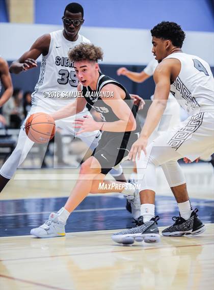 Thumbnail 1 in Sierra Canyon vs Santa Clarita Christian (Sierra Canyon Invitational) photogallery.