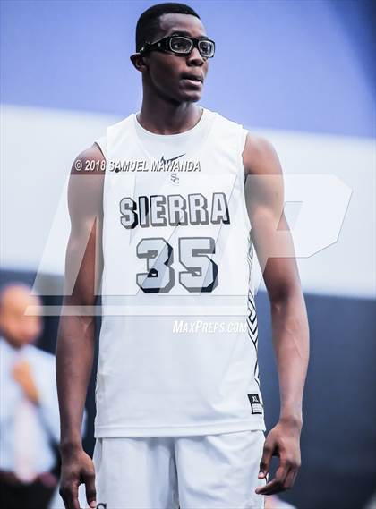 Thumbnail 1 in Sierra Canyon vs Santa Clarita Christian (Sierra Canyon Invitational) photogallery.