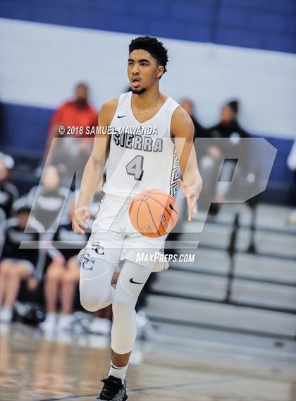 Thumbnail 1 in Sierra Canyon vs Santa Clarita Christian (Sierra Canyon Invitational) photogallery.