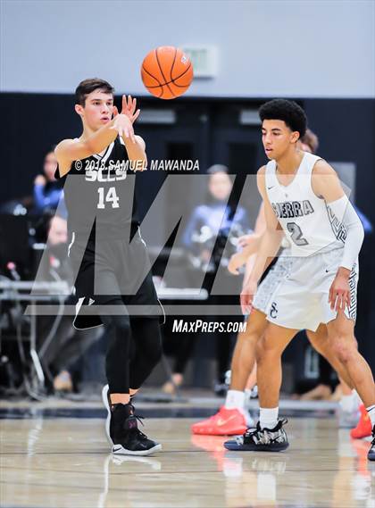 Thumbnail 1 in Sierra Canyon vs Santa Clarita Christian (Sierra Canyon Invitational) photogallery.