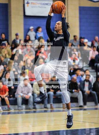 Thumbnail 2 in Sierra Canyon vs Santa Clarita Christian (Sierra Canyon Invitational) photogallery.