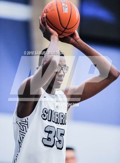 Thumbnail 2 in Sierra Canyon vs Santa Clarita Christian (Sierra Canyon Invitational) photogallery.