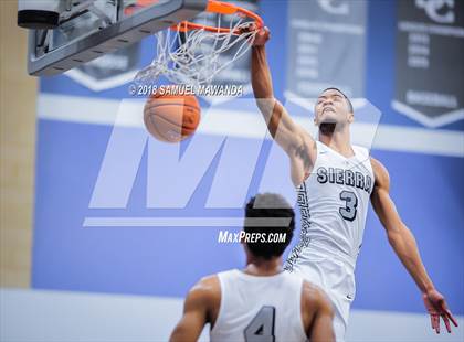 Thumbnail 2 in Sierra Canyon vs Santa Clarita Christian (Sierra Canyon Invitational) photogallery.