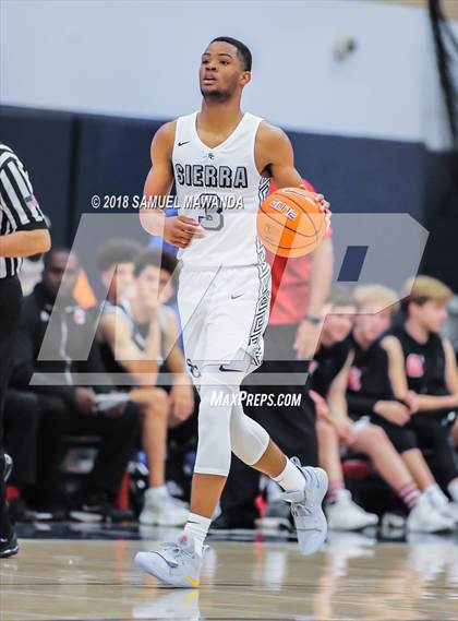 Thumbnail 1 in Sierra Canyon vs Santa Clarita Christian (Sierra Canyon Invitational) photogallery.