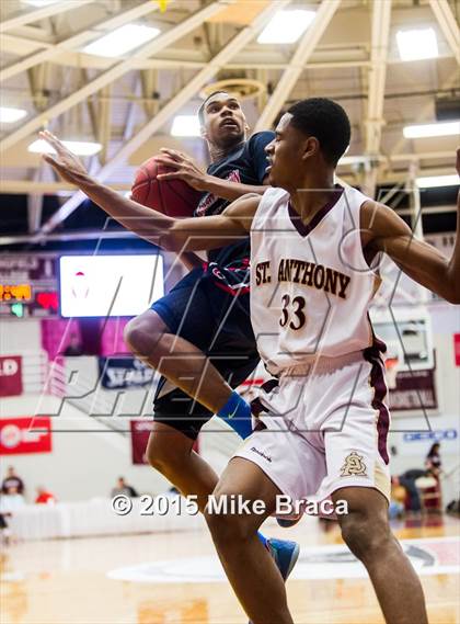 Thumbnail 3 in Constitution vs. St. Anthony (Spalding HoopHall Classic) photogallery.