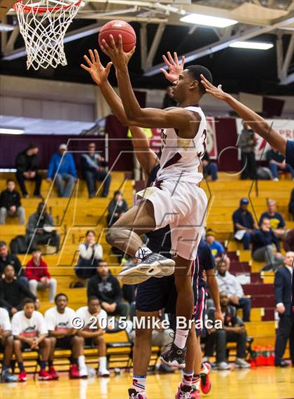 Thumbnail 3 in Constitution vs. St. Anthony (Spalding HoopHall Classic) photogallery.