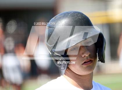 Thumbnail 2 in Grand Saline vs Kaufman photogallery.