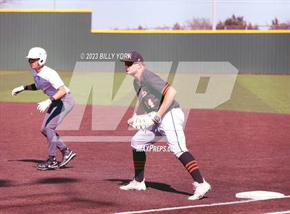 Thumbnail 3 in Grand Saline vs Kaufman photogallery.