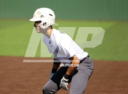 Thumbnail 2 in Grand Saline vs Kaufman photogallery.