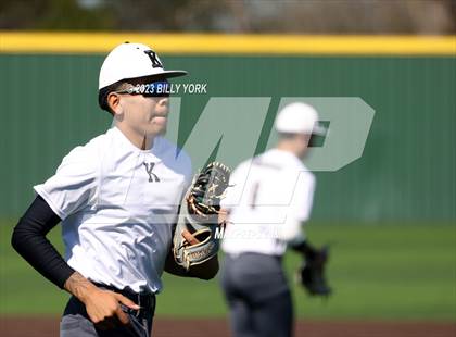 Thumbnail 1 in Grand Saline vs Kaufman photogallery.