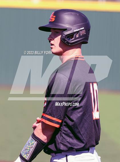 Thumbnail 2 in Grand Saline vs Kaufman photogallery.