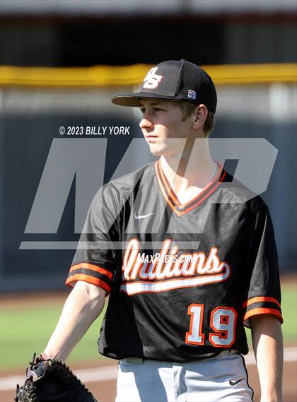Thumbnail 2 in Grand Saline vs Kaufman photogallery.